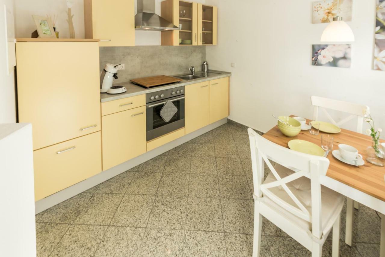 Weserwohnung - Bootshaus Urlaub Am Wasser ハーメルン エクステリア 写真